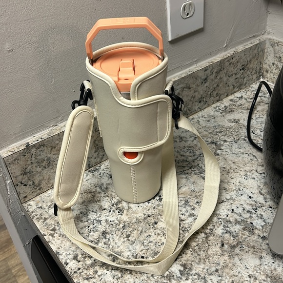 Stanley Quencher Water Bottle Carrier Bag - Picture 9 of 9